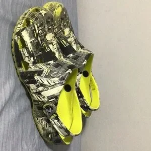 Men’s size 8 Wmns 10, yellow with black and white city pattern Nike Air Jordan 1 Mid Shoes Black White Yellow Ochre DQ8426  main image 3